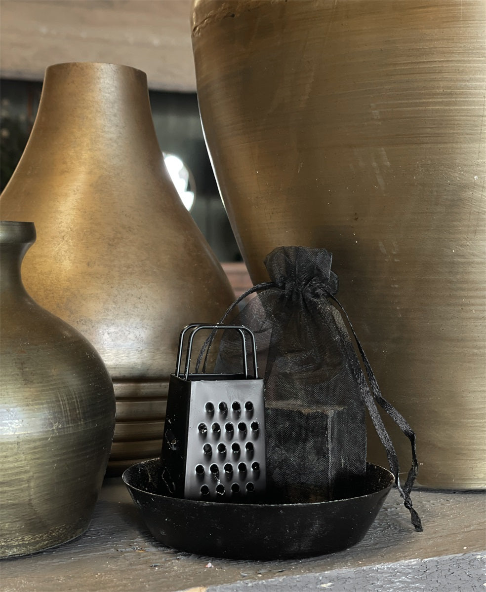 Zwart metalen schaaltje – modern opbergaccessoire voor sleutels, sieraden en kleine items